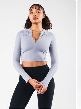 Alphalete KDLM long sleeve Zip Bra